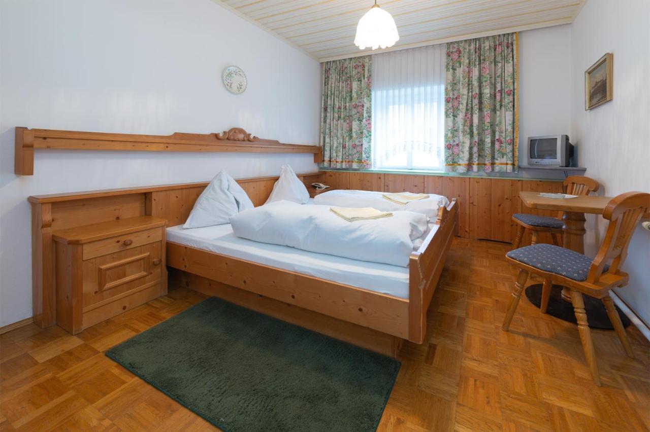 Tirolerhof Sankt Georgen im Attergau Exterior foto