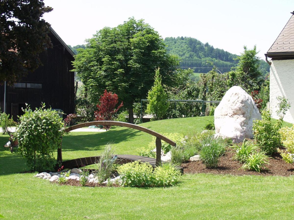 Tirolerhof Sankt Georgen im Attergau Exterior foto